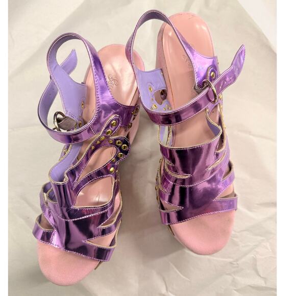 Dolls Kill Sugar Thrillz RARE Armed With Charm Butterfly Heels Sabrina Carpenter - Picture 7 of 10